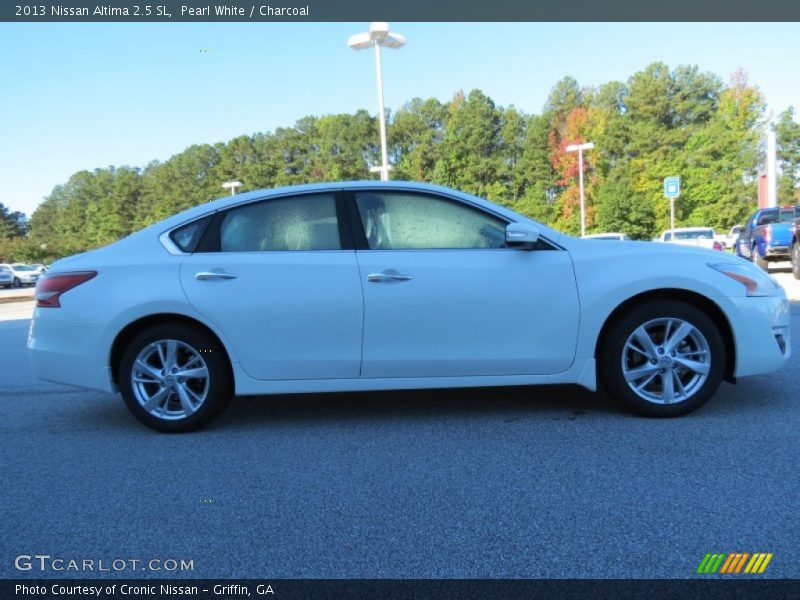 Pearl White / Charcoal 2013 Nissan Altima 2.5 SL