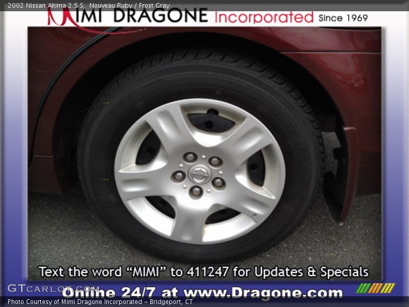Nouveau Ruby / Frost Gray 2002 Nissan Altima 2.5 S