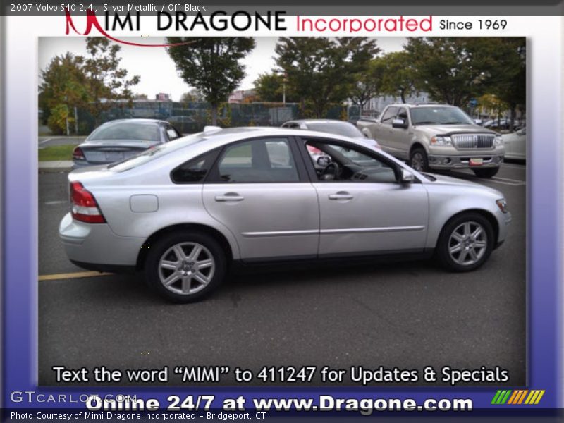 Silver Metallic / Off-Black 2007 Volvo S40 2.4i