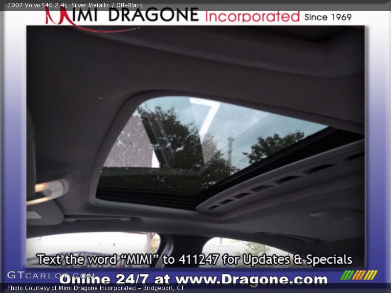 Silver Metallic / Off-Black 2007 Volvo S40 2.4i