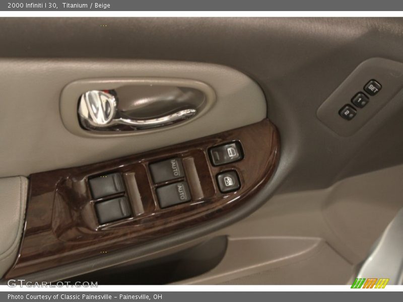 Titanium / Beige 2000 Infiniti I 30