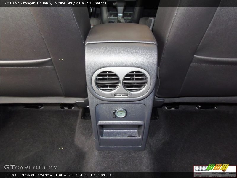 Alpine Grey Metallic / Charcoal 2010 Volkswagen Tiguan S