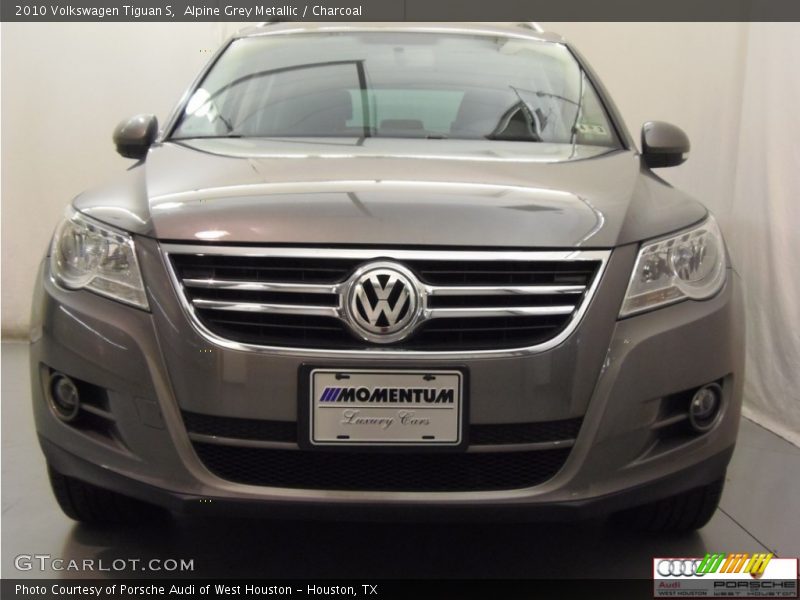 Alpine Grey Metallic / Charcoal 2010 Volkswagen Tiguan S