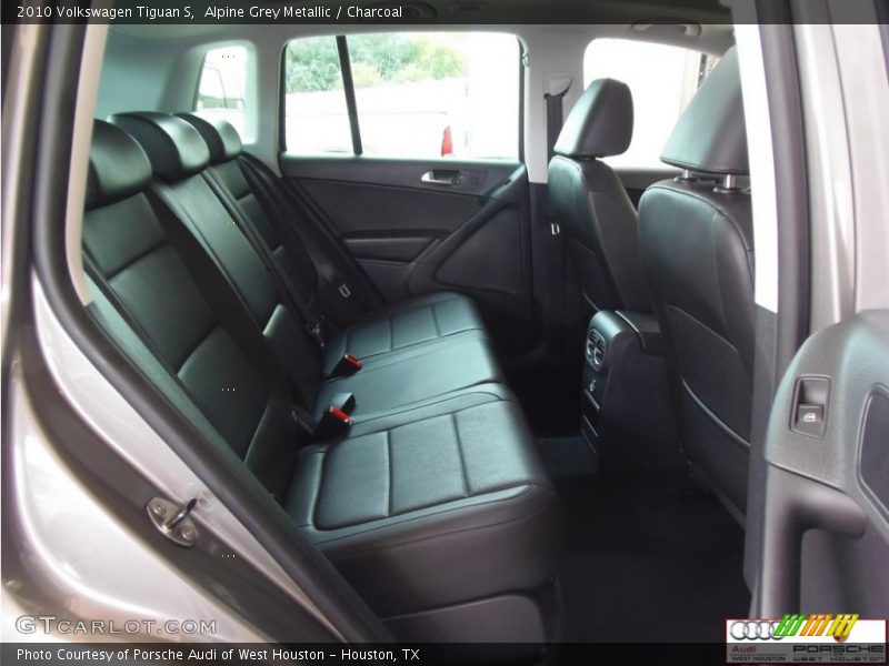 Alpine Grey Metallic / Charcoal 2010 Volkswagen Tiguan S