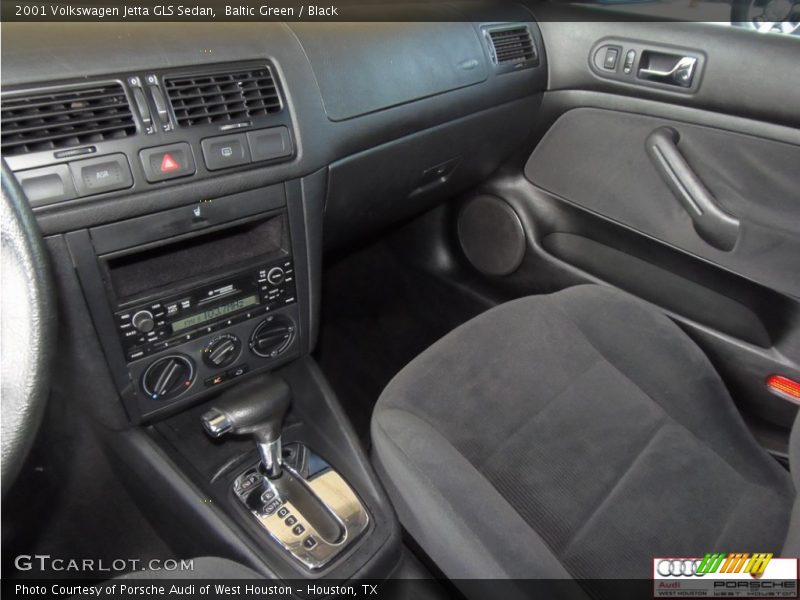 Baltic Green / Black 2001 Volkswagen Jetta GLS Sedan