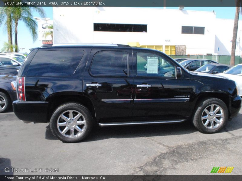 Onyx Black / Ebony Black 2007 GMC Yukon Denali AWD