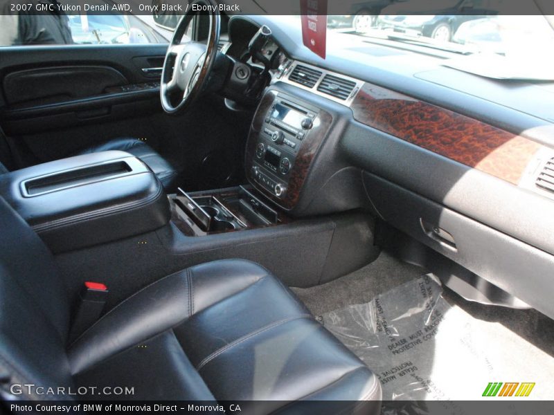 Onyx Black / Ebony Black 2007 GMC Yukon Denali AWD
