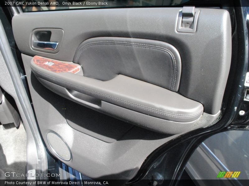 Onyx Black / Ebony Black 2007 GMC Yukon Denali AWD