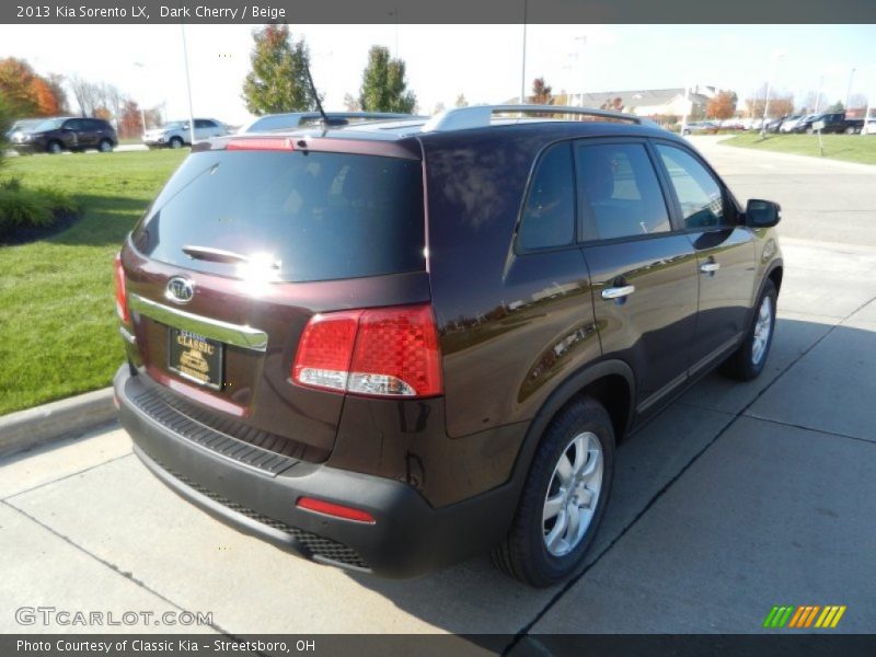 Dark Cherry / Beige 2013 Kia Sorento LX