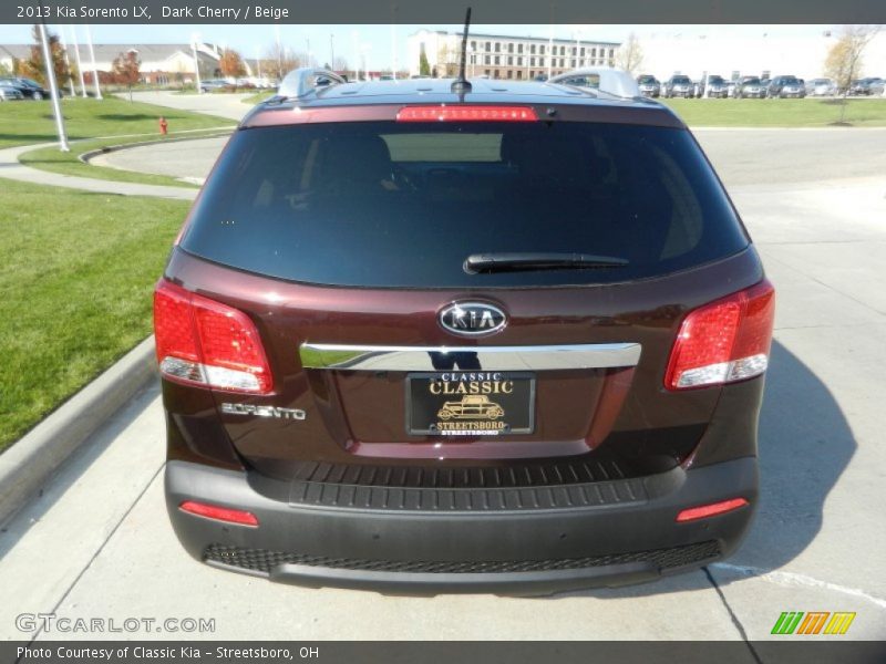Dark Cherry / Beige 2013 Kia Sorento LX