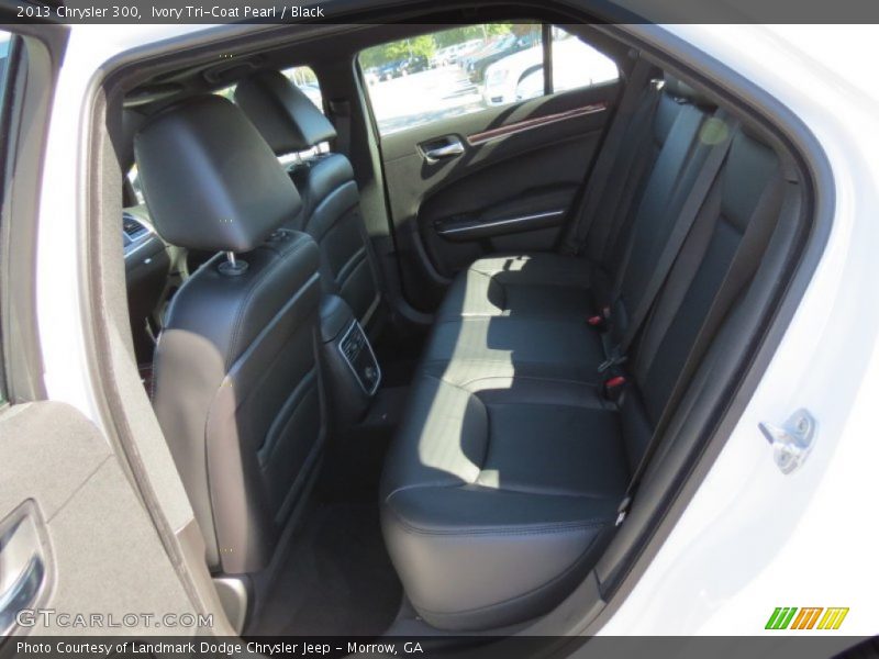 Ivory Tri-Coat Pearl / Black 2013 Chrysler 300