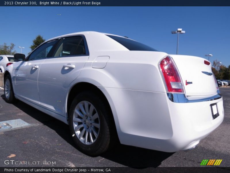 Bright White / Black/Light Frost Beige 2013 Chrysler 300
