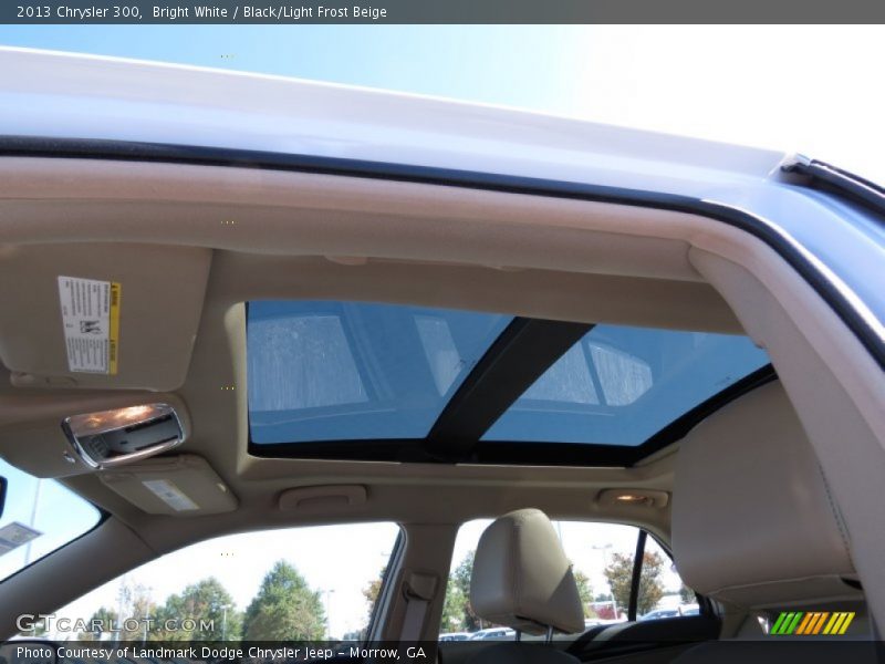 Bright White / Black/Light Frost Beige 2013 Chrysler 300