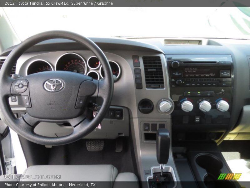 Dashboard of 2013 Tundra TSS CrewMax