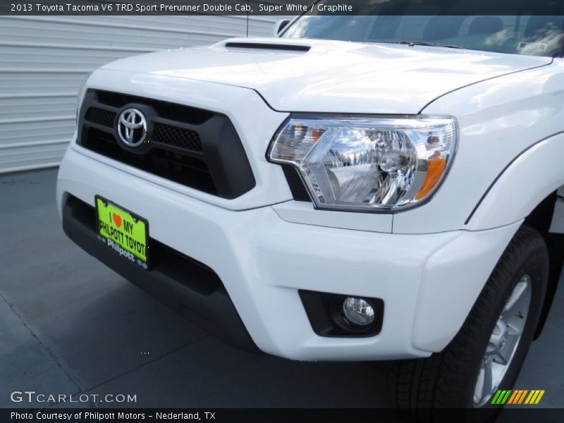 Super White / Graphite 2013 Toyota Tacoma V6 TRD Sport Prerunner Double Cab