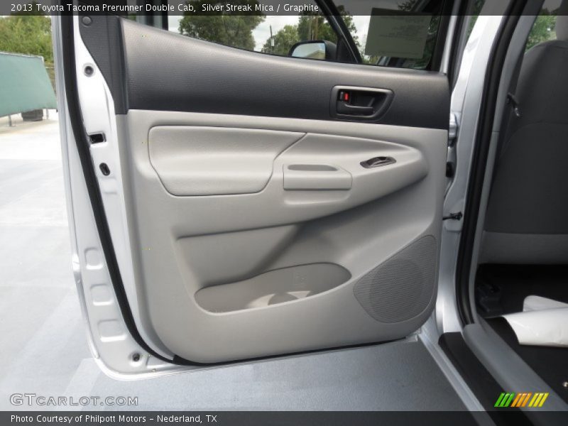 Door Panel of 2013 Tacoma Prerunner Double Cab