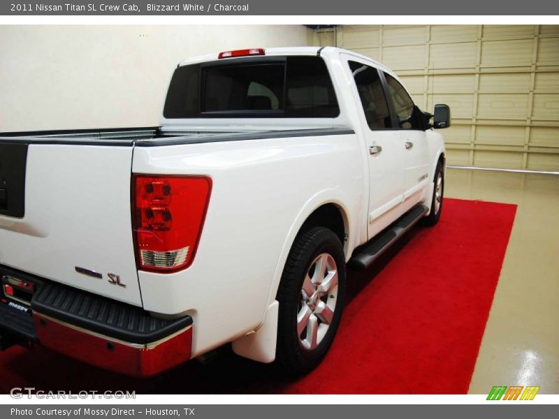 Blizzard White / Charcoal 2011 Nissan Titan SL Crew Cab