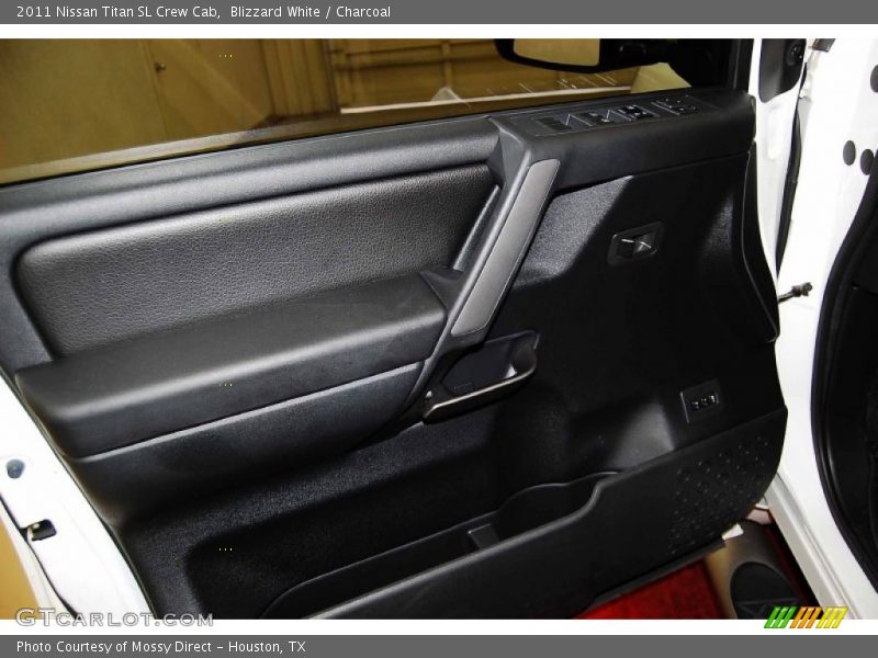 Blizzard White / Charcoal 2011 Nissan Titan SL Crew Cab