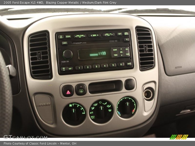 Blazing Copper Metallic / Medium/Dark Flint Grey 2005 Ford Escape XLS 4WD