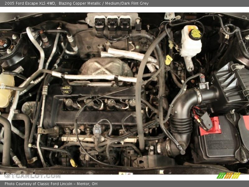Blazing Copper Metallic / Medium/Dark Flint Grey 2005 Ford Escape XLS 4WD