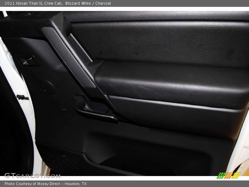 Blizzard White / Charcoal 2011 Nissan Titan SL Crew Cab