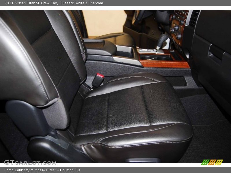 Blizzard White / Charcoal 2011 Nissan Titan SL Crew Cab