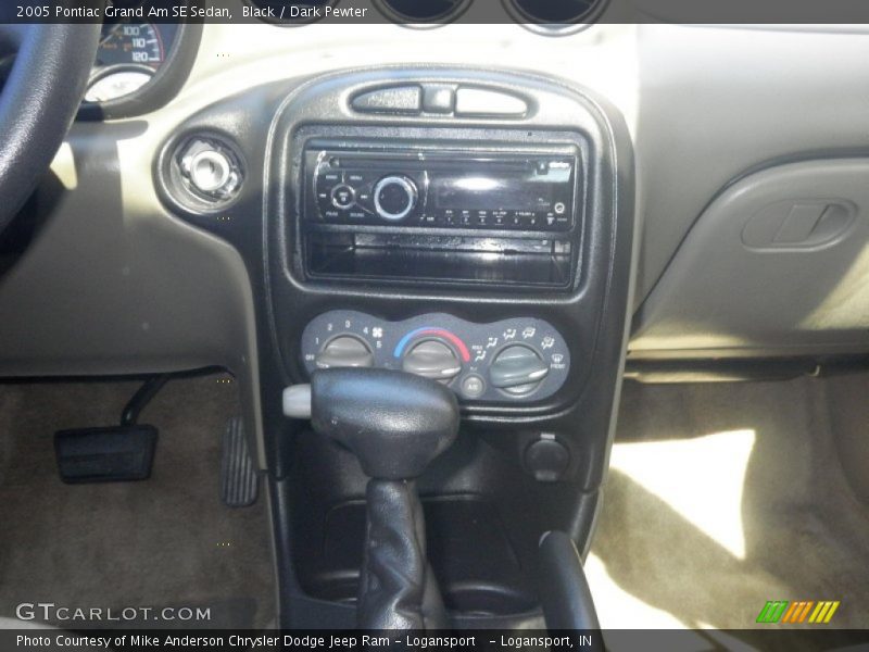 Black / Dark Pewter 2005 Pontiac Grand Am SE Sedan