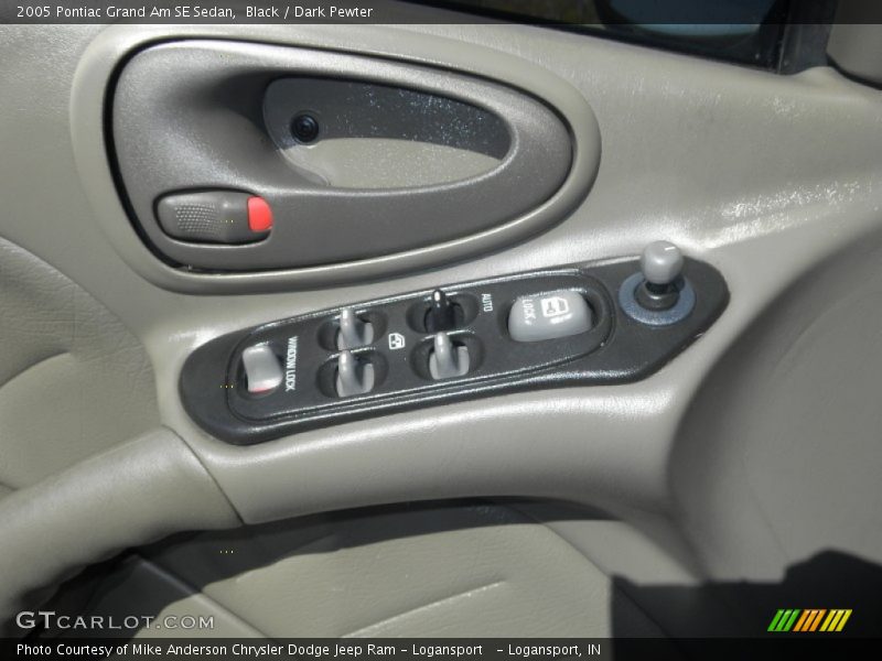 Black / Dark Pewter 2005 Pontiac Grand Am SE Sedan