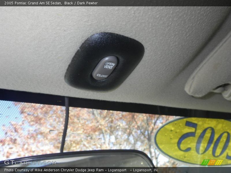 Black / Dark Pewter 2005 Pontiac Grand Am SE Sedan