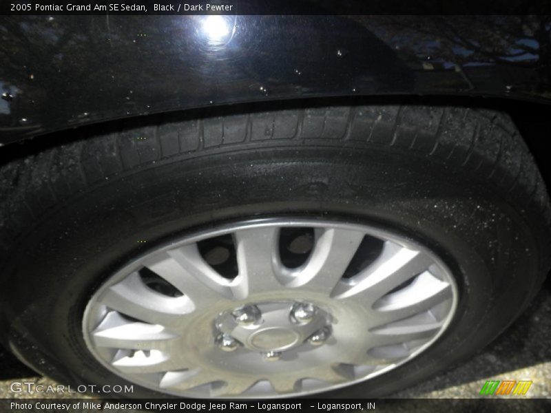 Black / Dark Pewter 2005 Pontiac Grand Am SE Sedan