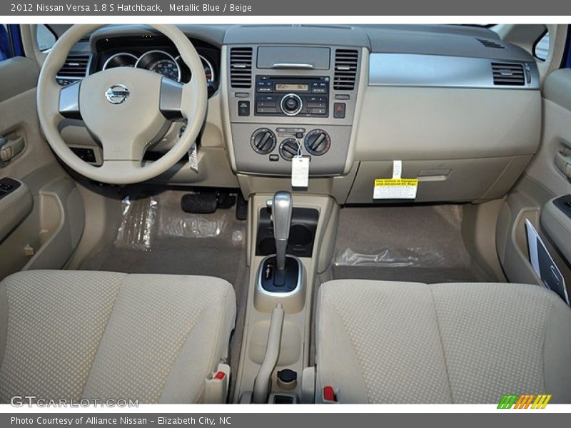  2012 Versa 1.8 S Hatchback Beige Interior