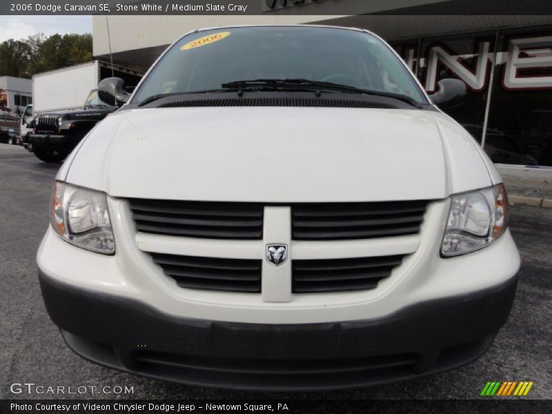 Stone White / Medium Slate Gray 2006 Dodge Caravan SE