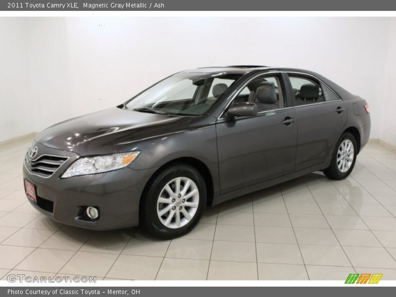 Magnetic Gray Metallic / Ash 2011 Toyota Camry XLE