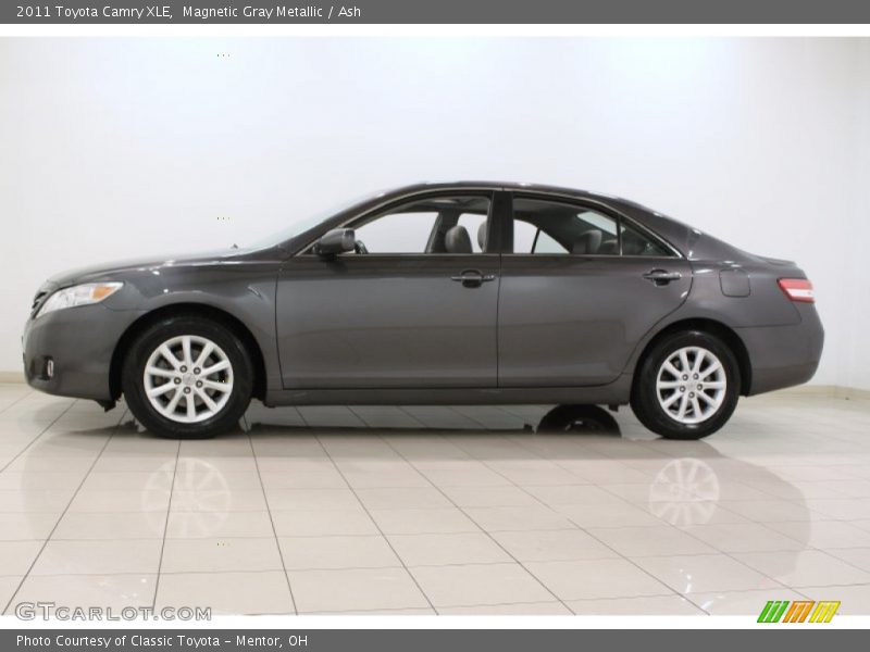 Magnetic Gray Metallic / Ash 2011 Toyota Camry XLE