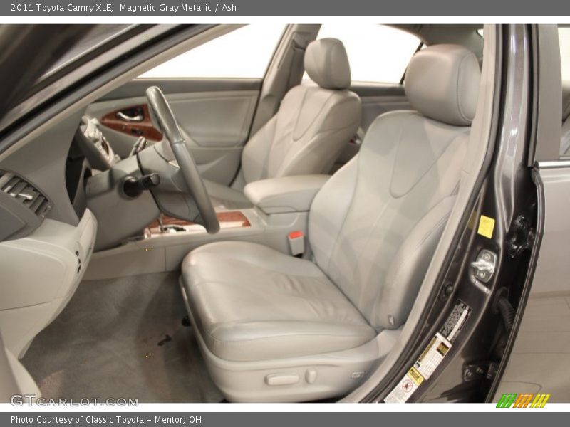 Magnetic Gray Metallic / Ash 2011 Toyota Camry XLE