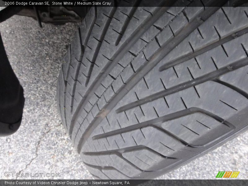 Stone White / Medium Slate Gray 2006 Dodge Caravan SE