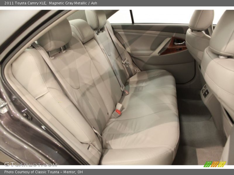 Magnetic Gray Metallic / Ash 2011 Toyota Camry XLE