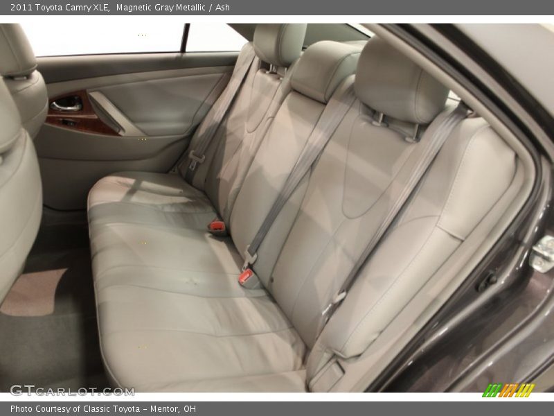 Magnetic Gray Metallic / Ash 2011 Toyota Camry XLE