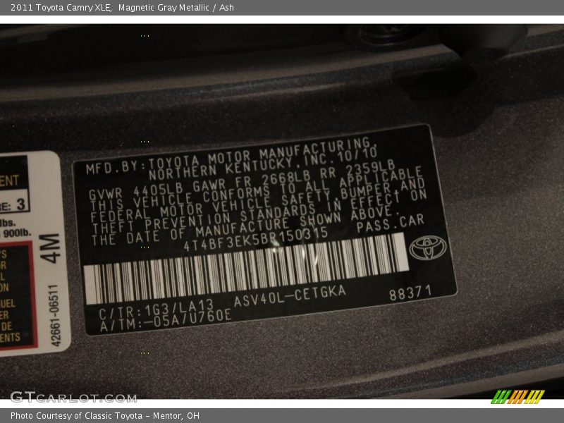 Magnetic Gray Metallic / Ash 2011 Toyota Camry XLE