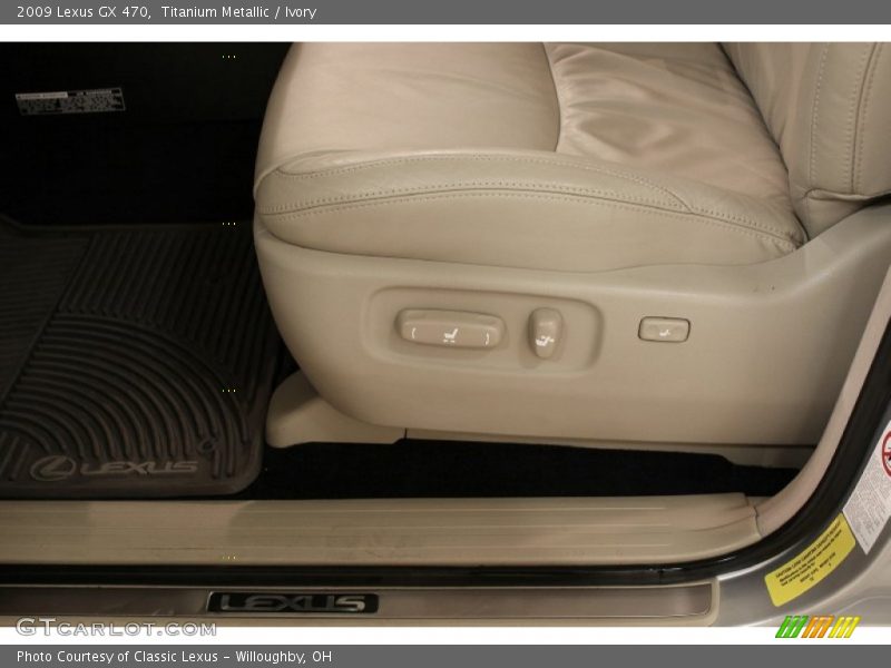 Titanium Metallic / Ivory 2009 Lexus GX 470
