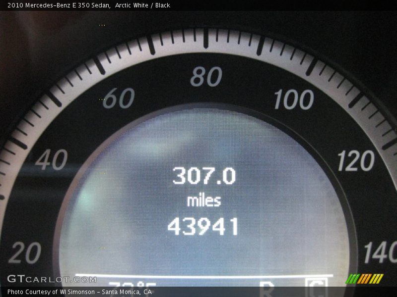 Arctic White / Black 2010 Mercedes-Benz E 350 Sedan