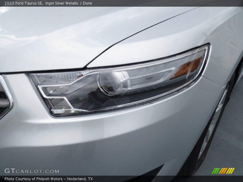 Ingot Silver Metallic / Dune 2013 Ford Taurus SE