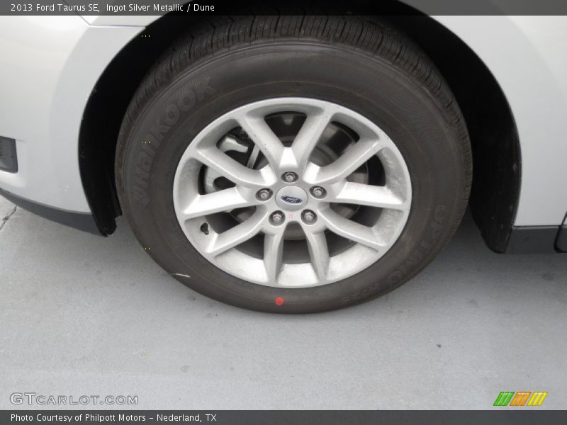  2013 Taurus SE Wheel