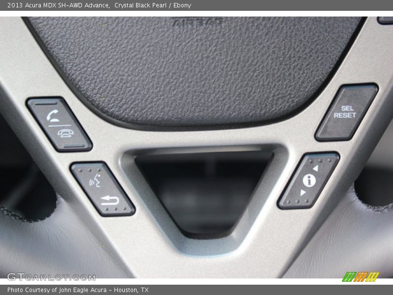 Controls of 2013 MDX SH-AWD Advance