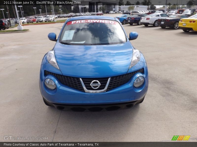 Electric Blue / Black/Silver Trim 2011 Nissan Juke SV