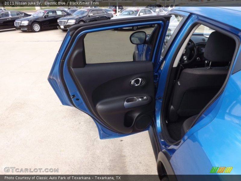 Electric Blue / Black/Silver Trim 2011 Nissan Juke SV