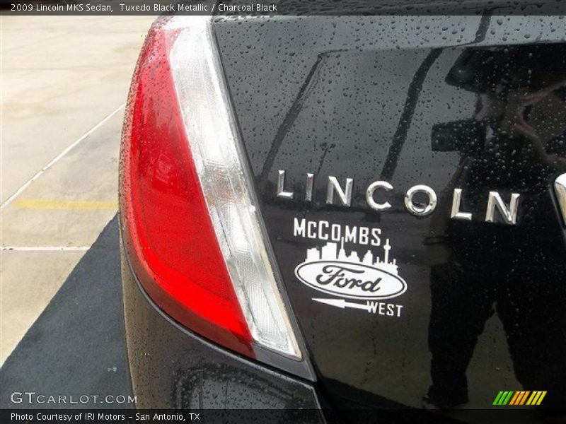 Tuxedo Black Metallic / Charcoal Black 2009 Lincoln MKS Sedan