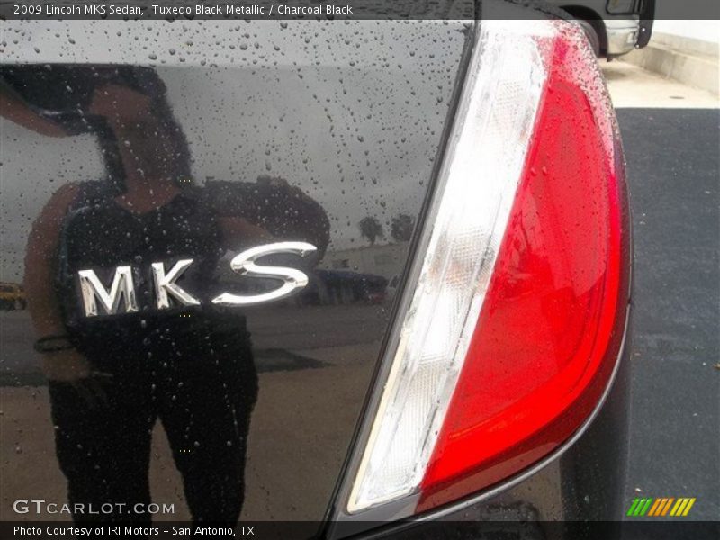 Tuxedo Black Metallic / Charcoal Black 2009 Lincoln MKS Sedan