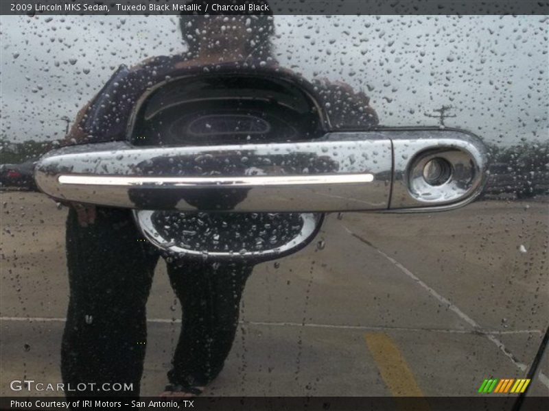 Tuxedo Black Metallic / Charcoal Black 2009 Lincoln MKS Sedan
