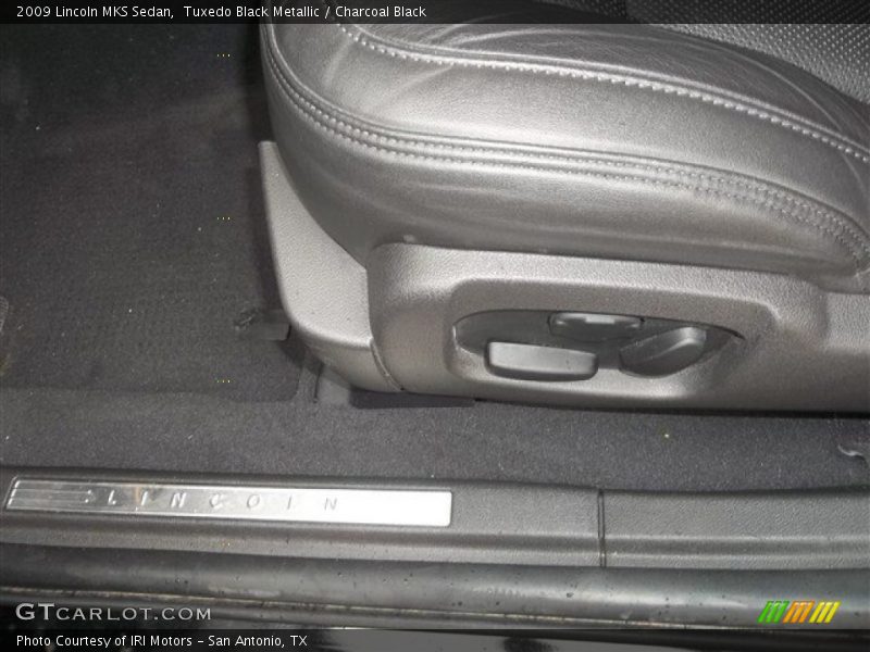 Tuxedo Black Metallic / Charcoal Black 2009 Lincoln MKS Sedan